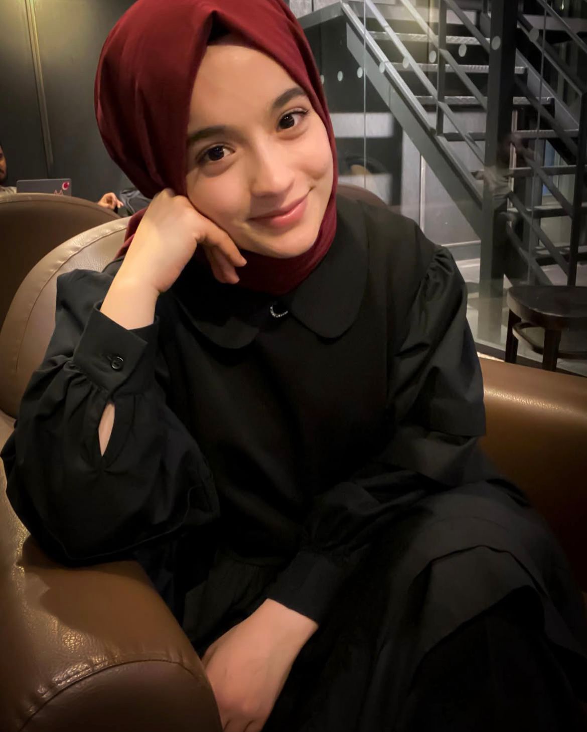 Dursunbey Zeki ve Başarılı Kadın Bayan Escort Emel